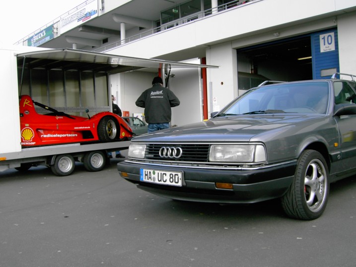   Jet - Kisssss, too :)  