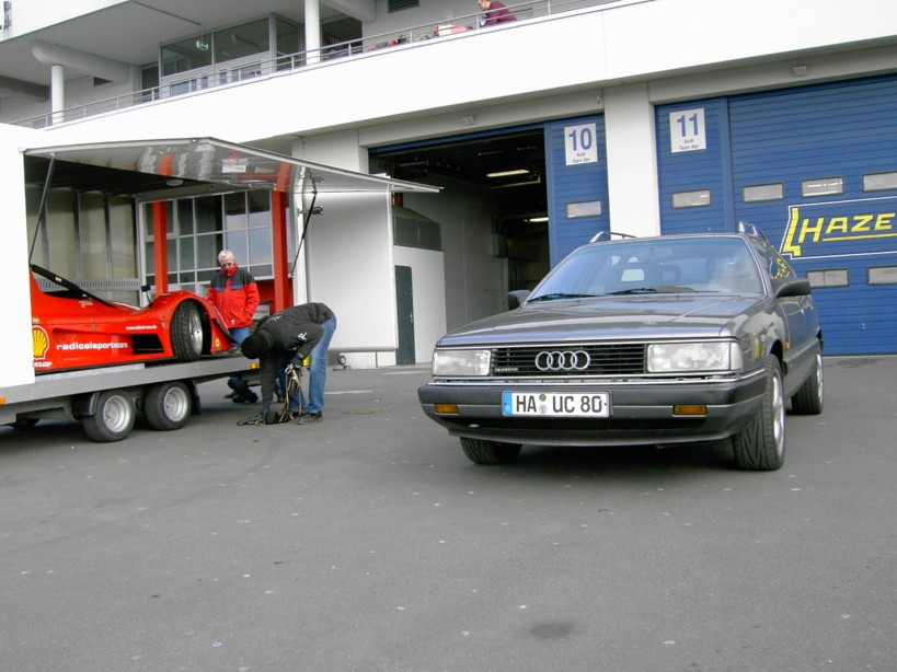   Jet - Kisssss, too :)  