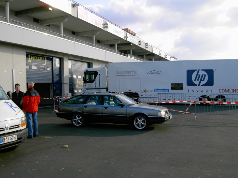   Jet - Kisssss, too :)  